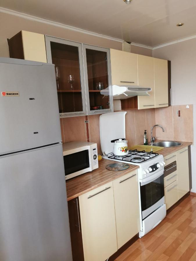 קוסטנאי 1 Комнатная Квартира В Самом Центре С Видом На Сквер מראה חיצוני תמונה